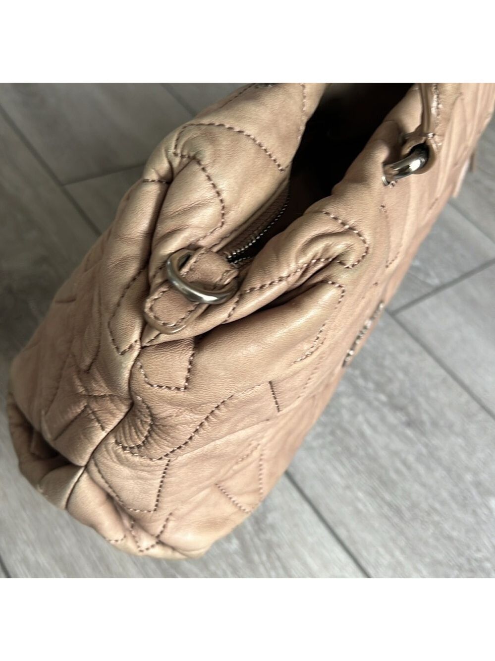 Adolfo Domingo neutral tan leather Quilted tassel barrel shoulder bag - Picture 13 of 14